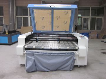 চীন Laser Fabric Cutter CO2 Laser Cutting Engraving Machine , Laser Power 100W সরবরাহকারী